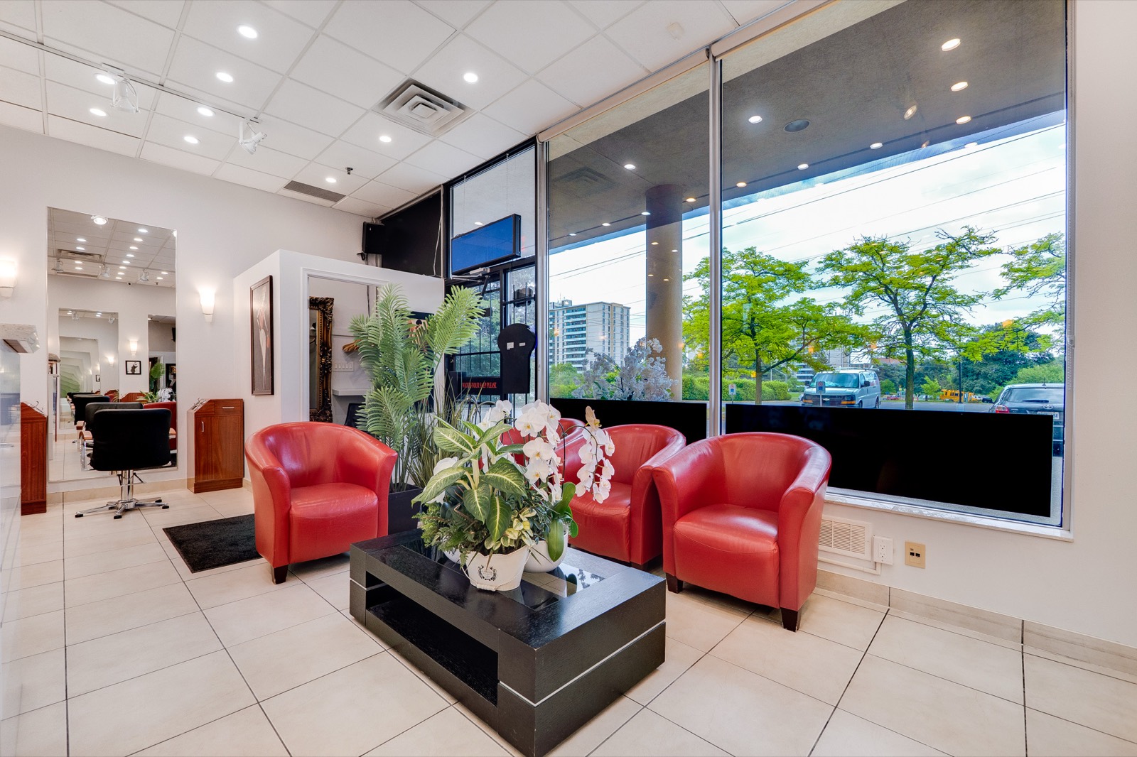 Siamak Hair Design salon interior