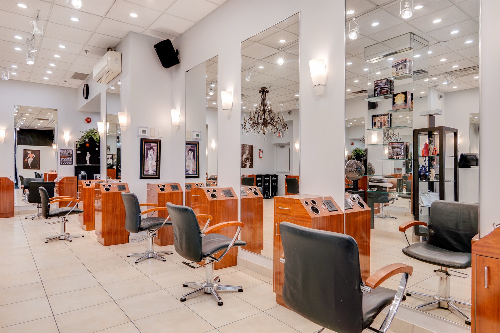 Siamak Hair Design salon interior