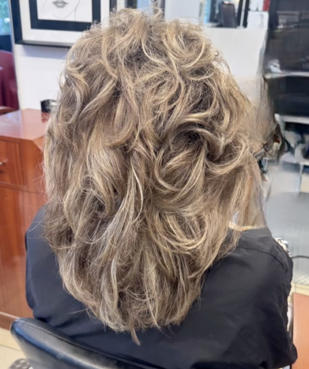 Textured styled hair for event finishing